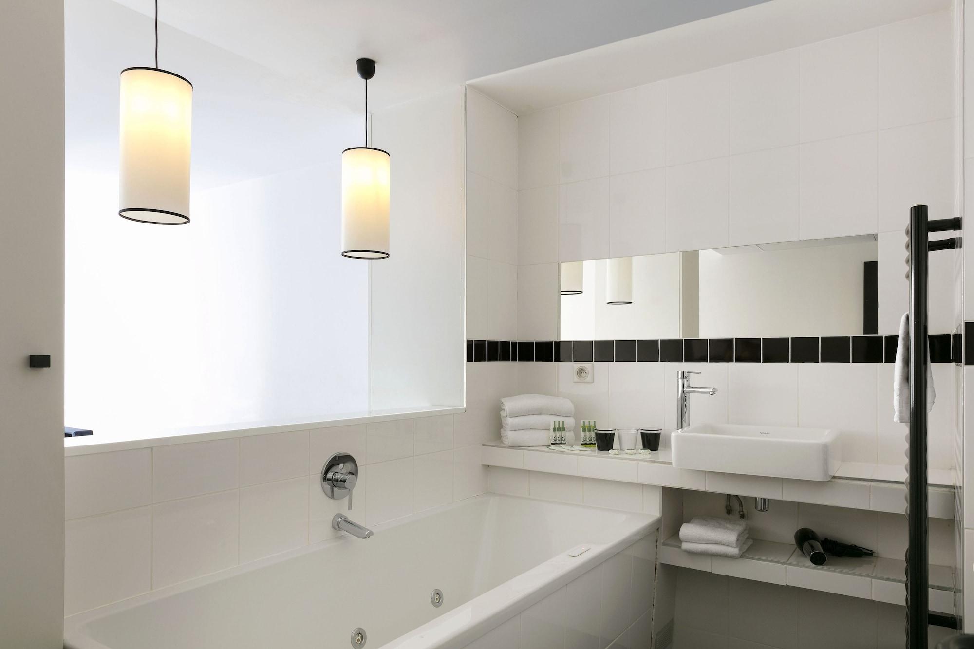 Standard Design 3* Parijs